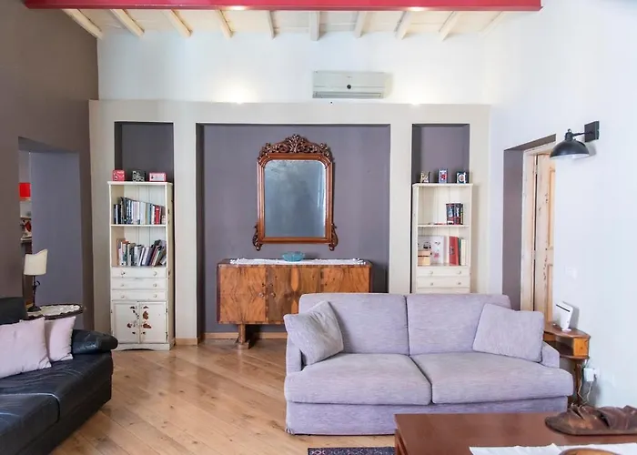 Rione Monti 2 Bedrooms 2 Bathrooms *