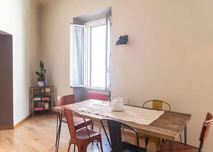 Rione Monti 2 Bedrooms 2 Bathrooms *